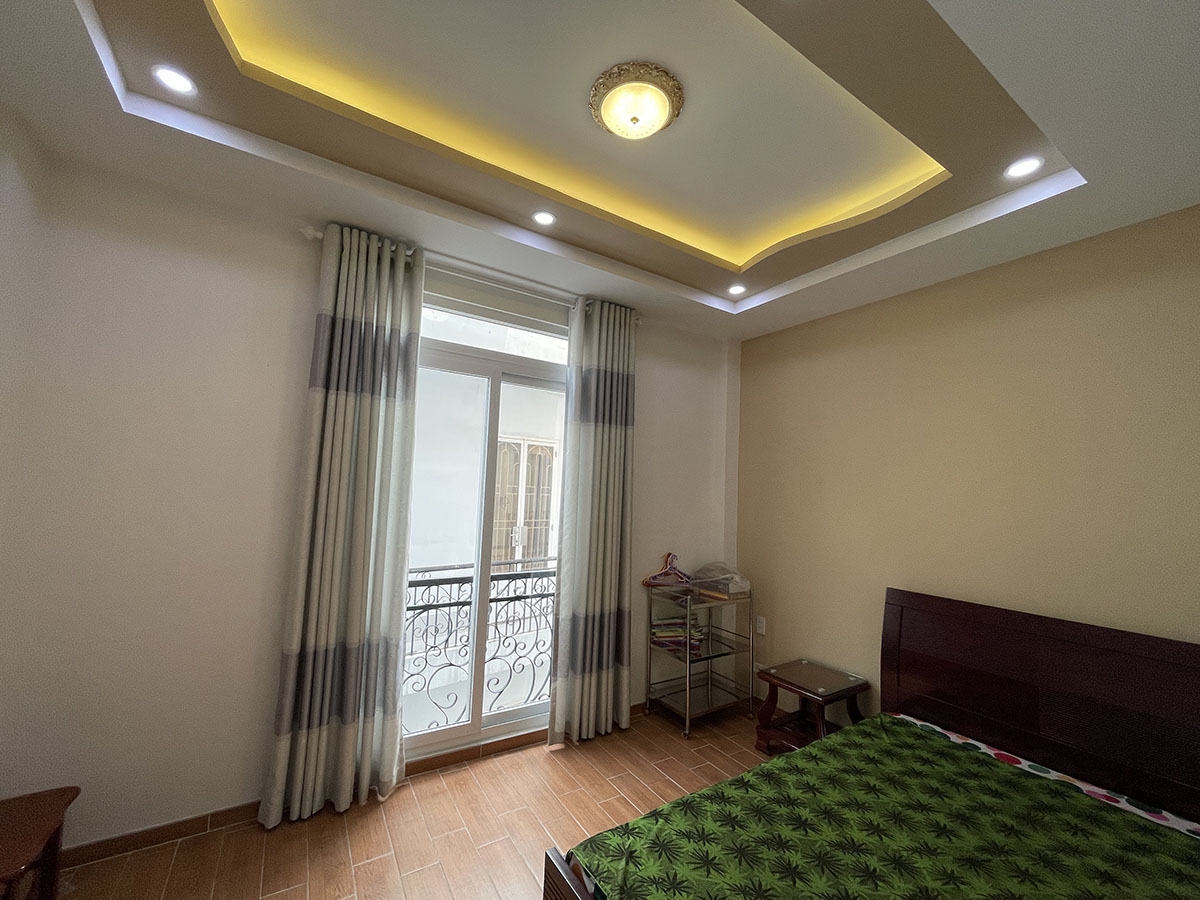Bán nhà Nguyễn Văn Đậu, Quận Bình Thạnh nhà 3 lầu, đẹp lung linh, full nội thất hẻm cách đường 20m